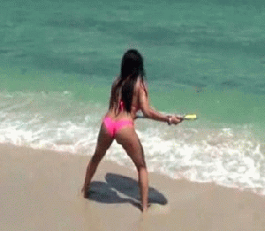 mulher surf sozinha alone 000 beach